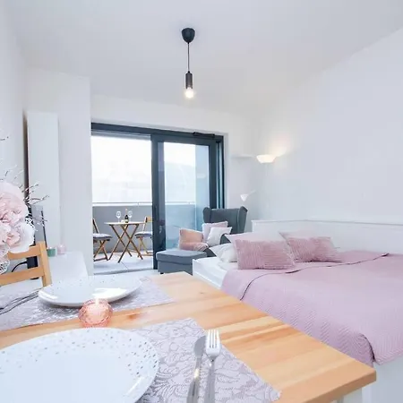 In With Free Parking Μπρατισλάβα