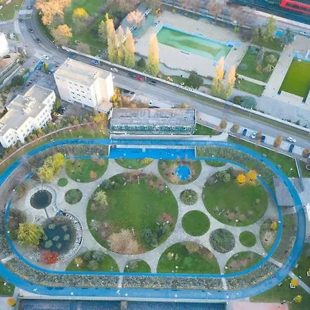 In With Free Parking * Μπρατισλάβα