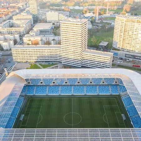 In With Free Parking Μπρατισλάβα